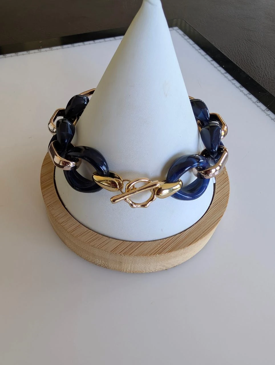 Kettingarmband met grote acrylinkralen in marineblauw – photo 3